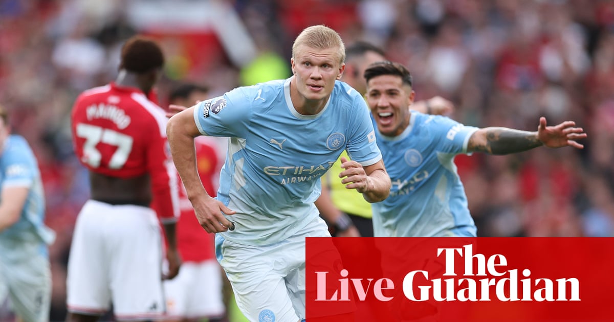 Manchester United v Manchester City: Premier League – live