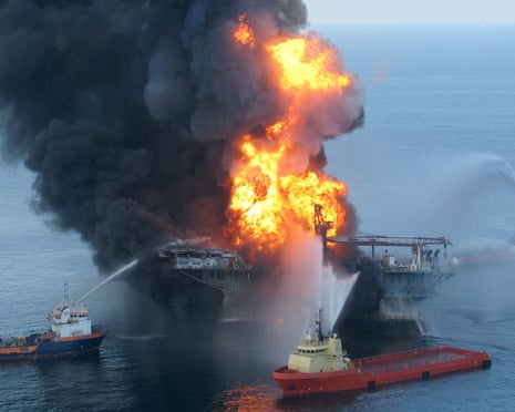 coast guards battle the flames on the Deepwater Horizon rig