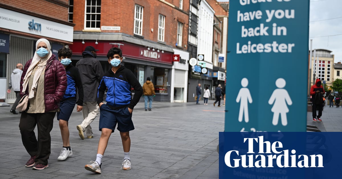 Police and health officials visit garment factories in Leicester thumbnail