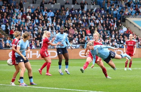 Rebecca Knaak scores their first goal