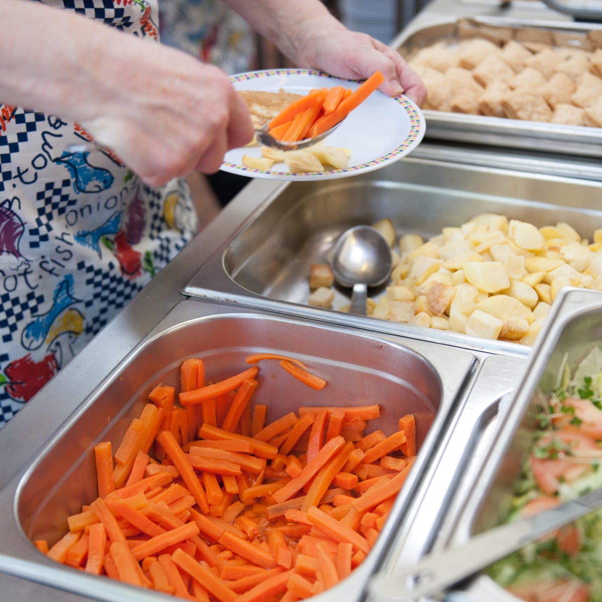 Migrant Children Face Hunger Over Free School Meal Restrictions Uk News The Guardian