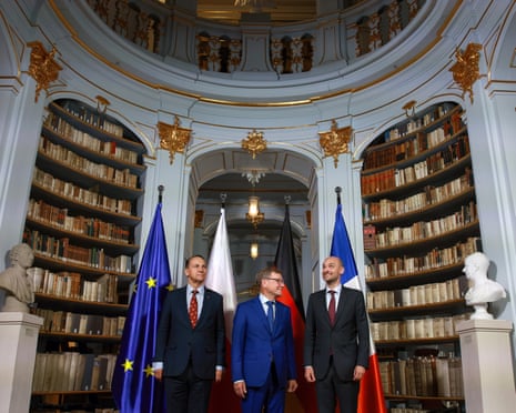 Poland’s foreign minister Radoslaw Sikorski, German foreign minister Johann Wadephul and France’s foreign minister Jean-Noël Barrot pose for a group picture after a foreign ministers’ meeting at the Duchess Anna Amalia Library in Weimar, Germany.