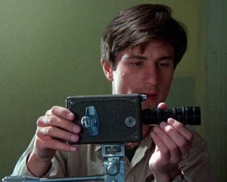 Robert De Niro in Hi, Mom!.