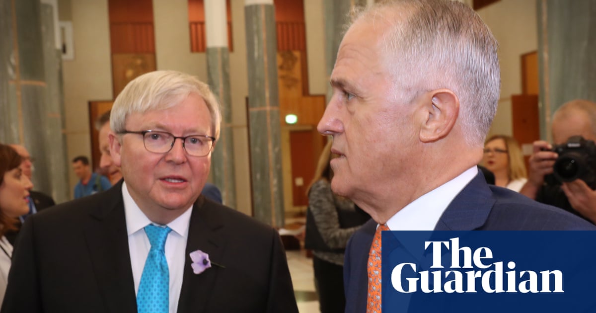 Malcolm Turnbull signs Kevin Rudds petition challenging News Corp media dominance