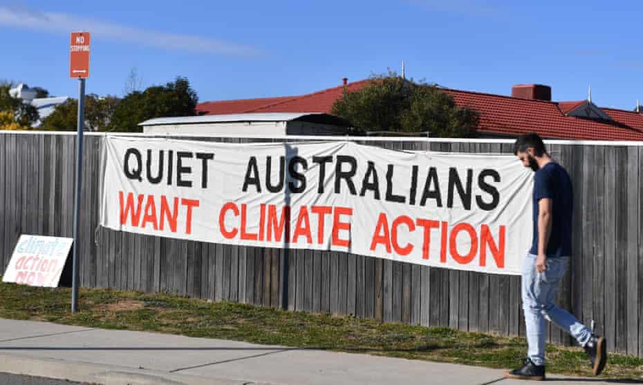 A climate change banner at Jerrabomberra Public School, north of Queanbeyan, NSW, 2020.