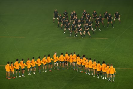 Last weekend the Wallabies responded to the Haka by gathering in a boomerang formation.