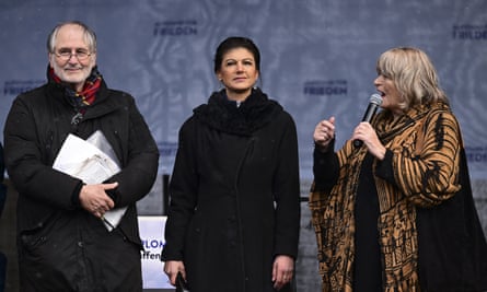 Sahra Wagenknecht (centre) and women’s rights activist Alice Schwarzer (right).