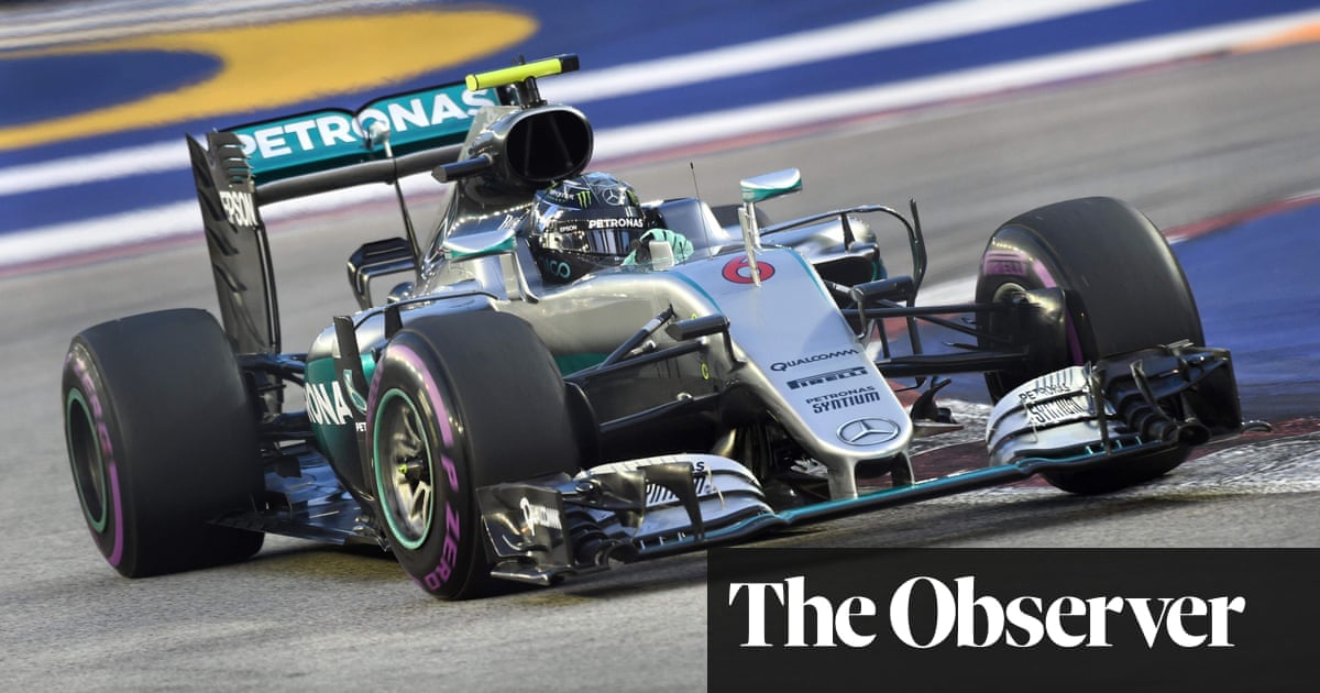 Lewis Hamilton And Nico Rosberg Face Demanding F1 Weekend In Singapore Formula One 2016 The Guardian
