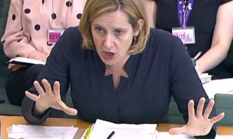 Amber Rudd resigned as home secretary on Sunday after days of apologies and questions about her role in deportation targets for immigrants in the UK