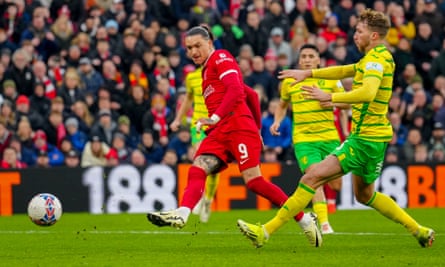 Darwin Núñez restores Liverpool’s lead midway through the first half.