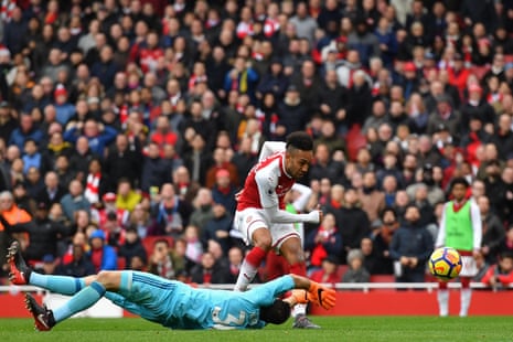 Aubameyang scores Arsenal’s second.