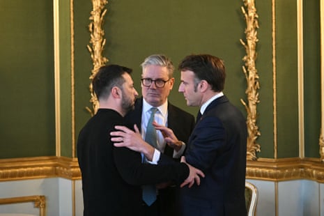Volodymyr Zelenskyy, Keir Starmer and Emmanuel Macron during the summit at Lancaster House, London on 2 March.