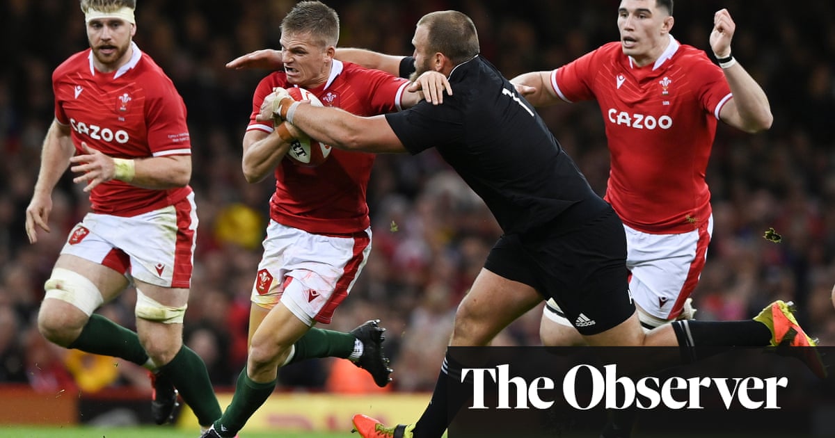 Old All Black friends show no mercy on Gareth Anscombe’s Wales return