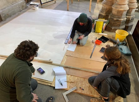 Stonemasons (including apprentice) drawing and templating windows
