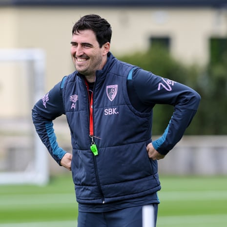 बोर्नमाउथ के मुख्य कोच एंडोनी इरोला