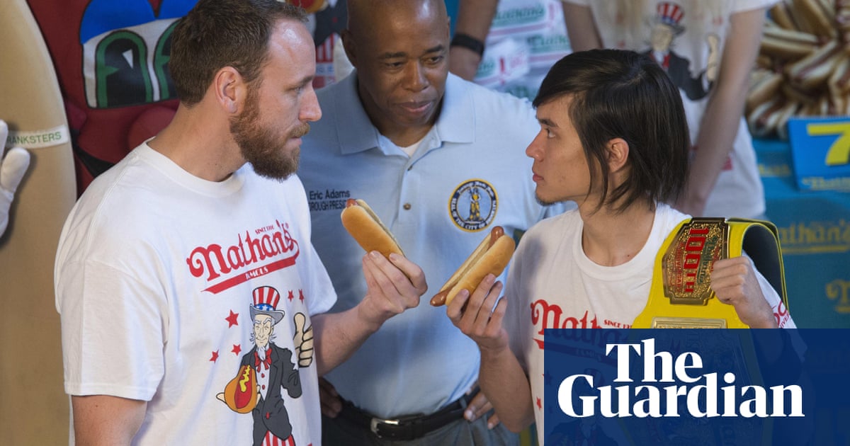 How To Be A Competitive Eater A Strong Stomach For Hot Dogs
