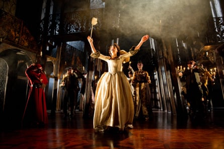 Eve Best as the eponymous duchess in The Duchess of Malfi, directed by Jamie Lloyd at the Old Vic in 2012.