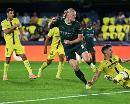 Erling Haaland scores during the Champions League match between Villarreal and Manchester City