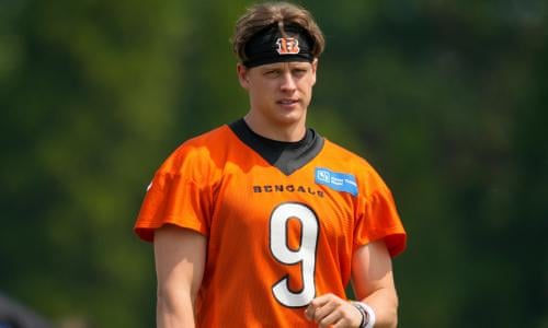 Joe Burrow injury news: Bengals QB carted off with calf injury during  training camp practice - Behind the Steel Curtain