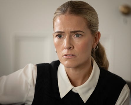 Amy De Bhrún as Aoife Regan in Borderline.