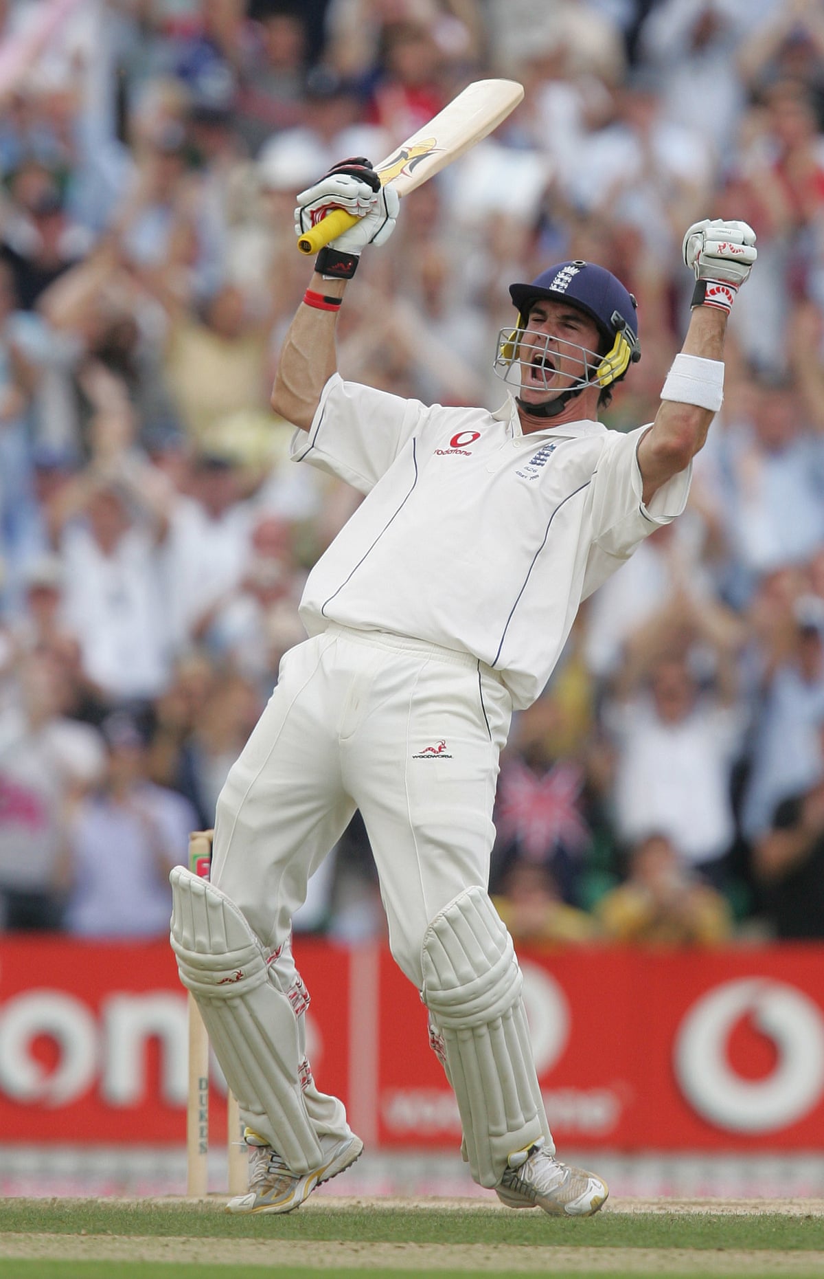 Kevin Pietersen celebrates his England century at the Oval in 2005
