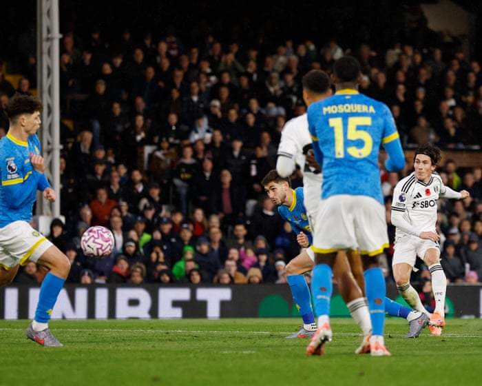 Fulham cruise past Wolves to end losing run and turn up heat on Vítor Pereira