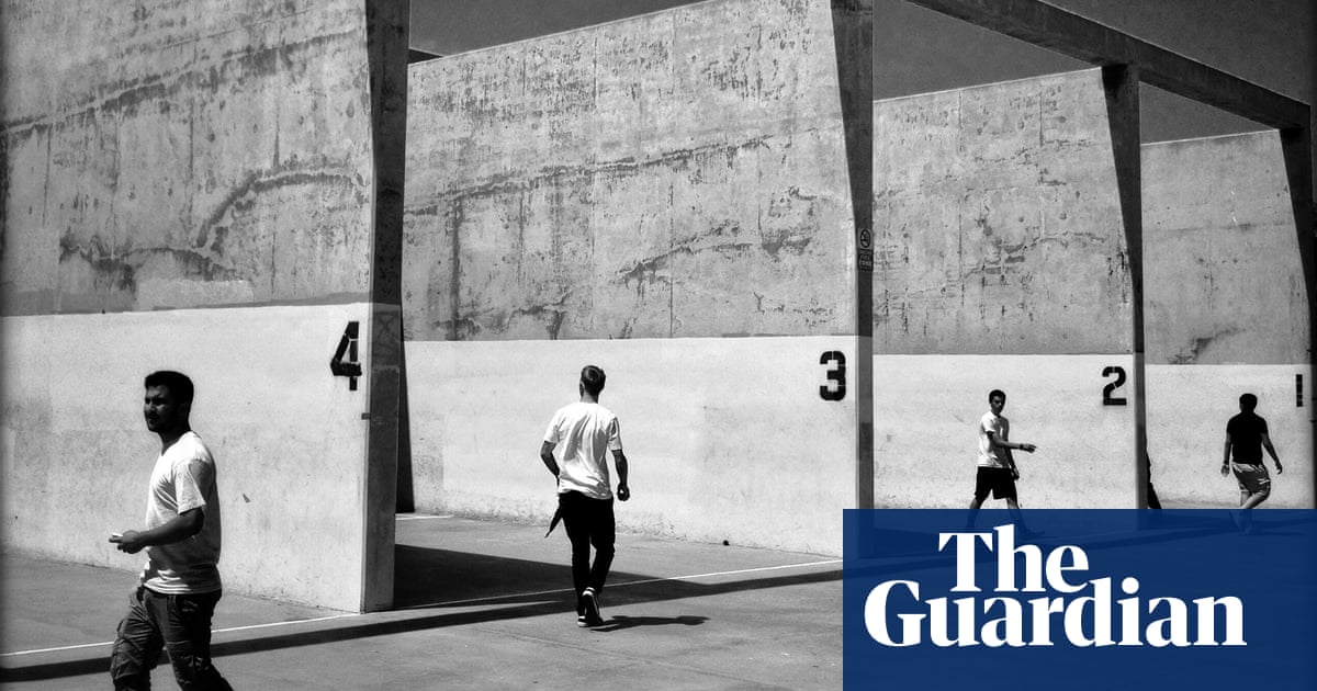 www.theguardian.com
