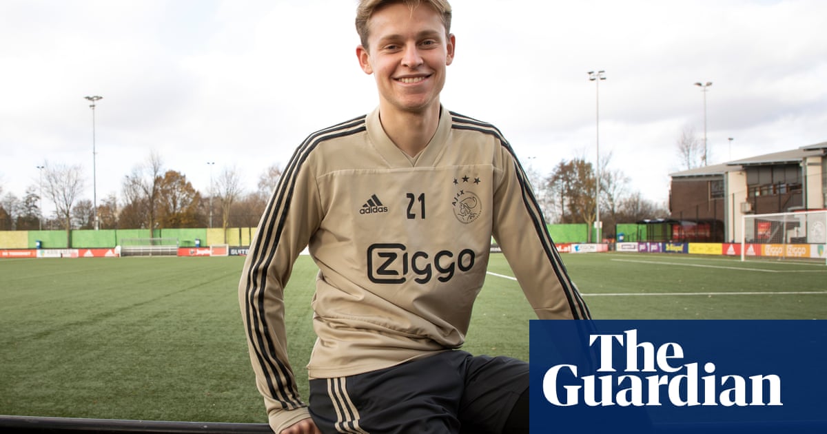 Ajax S Frenkie De Jong I Try To Have A Picture Of Where Everyone Is Football The Guardian