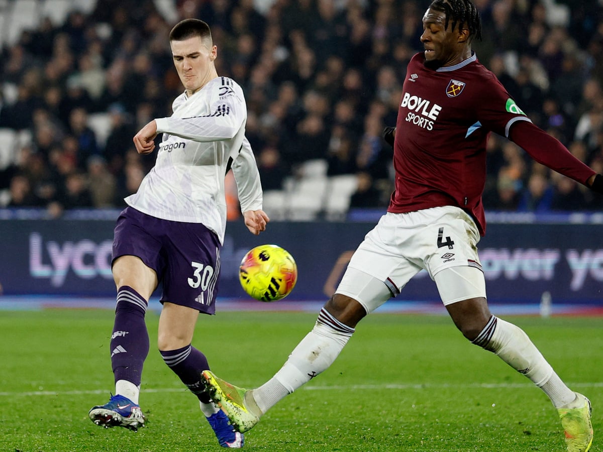 Sesko rescues late point for Manchester United to deny West Ham precious win | Premier League | The Guardian