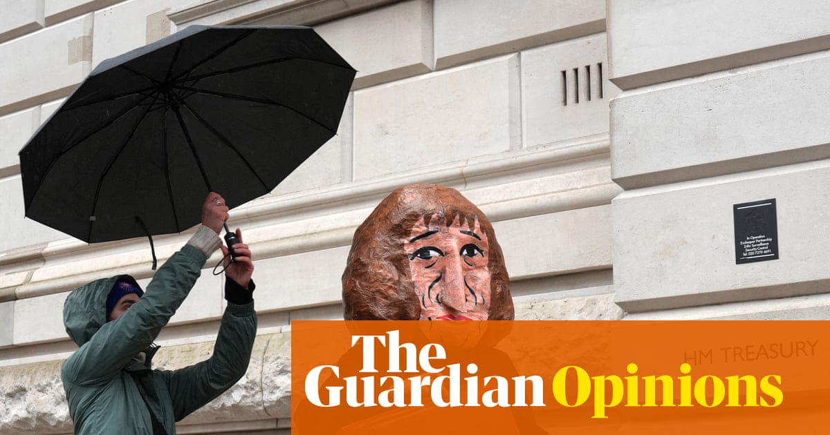 Rachel Reeves is studiously ignoring the cause of Britain's woes: the Brexit-shaped hole in its roof | Jonathan Freedland