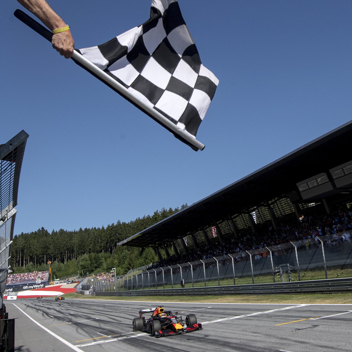 F1 Plan For Qualifying Race With Reverse Grid Faces Mercedes Opposition Sport The Guardian