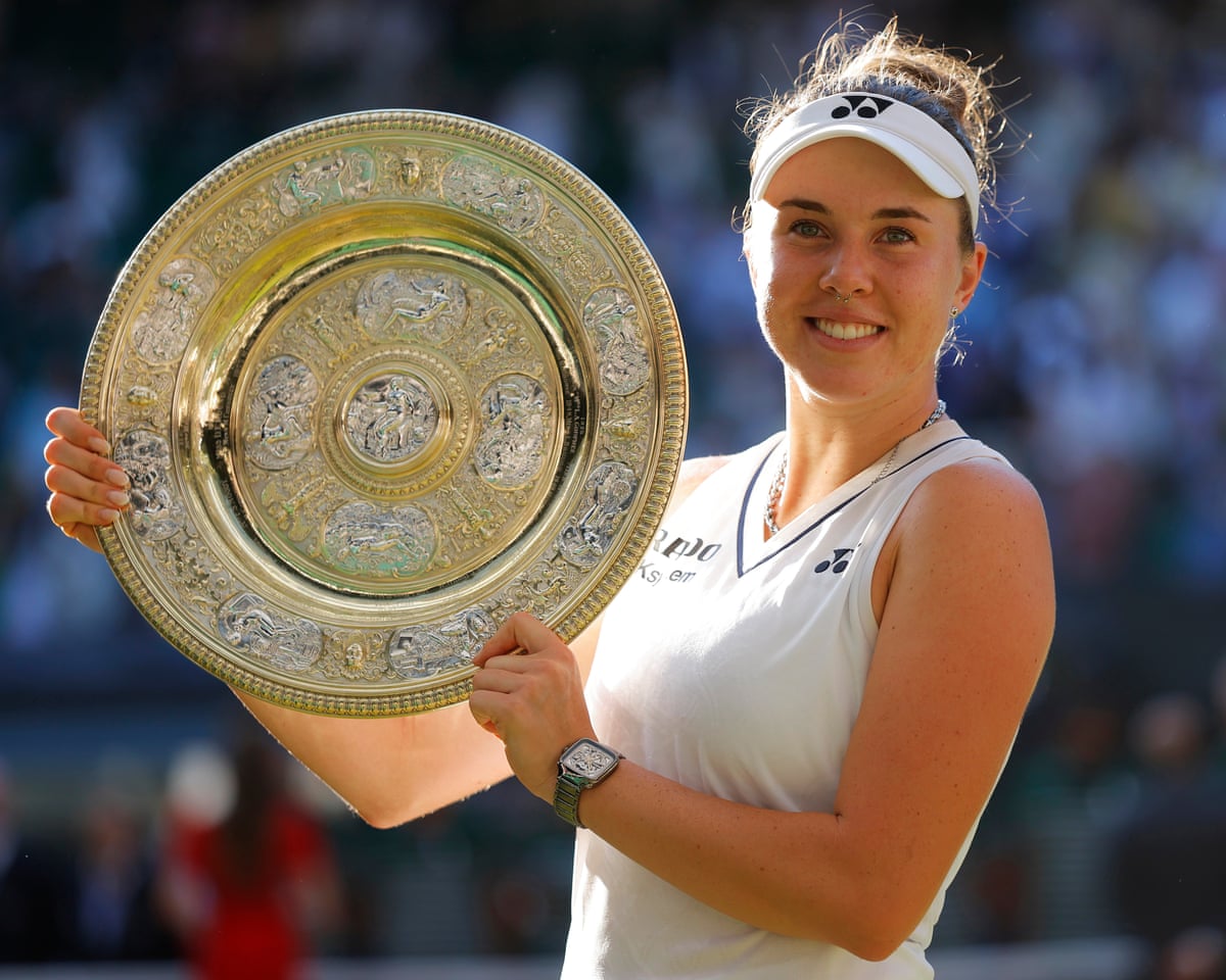 Linda Noskova fends off Muchova fightback to win first grand slam title at Wimbledon | Wimbledon 2026 | The Guardian