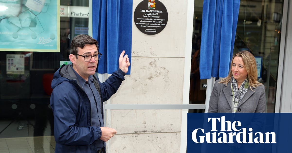 Plaque unveiled to mark the birth of the Manchester Guardian