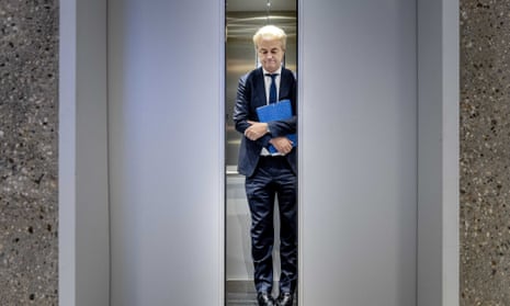 Geert Wilders seen through the closing doors of a lift