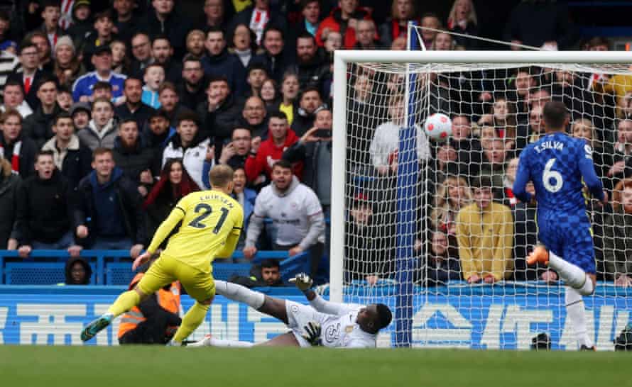 Christian Eriksen puts Brentford ahead.