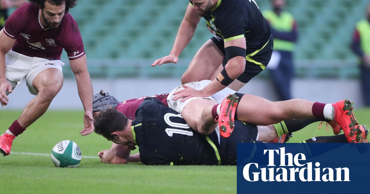 Billy Burns shines on debut as Ireland stutter to victory over Georgia