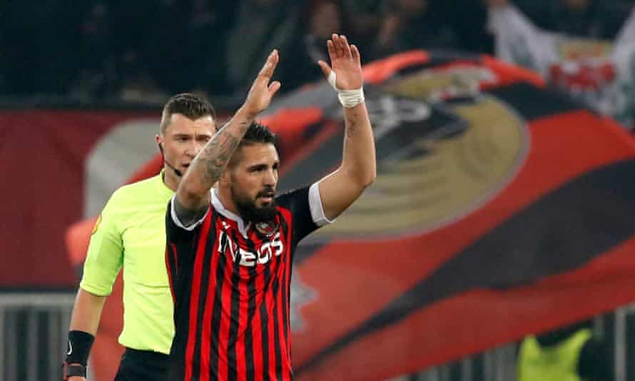 European roundup: Abraham strikes again for Roma, Delort strike sinks PSG | European club football 2 Andy Delort was the hero for Nice as they boosted their Champions League hopes.