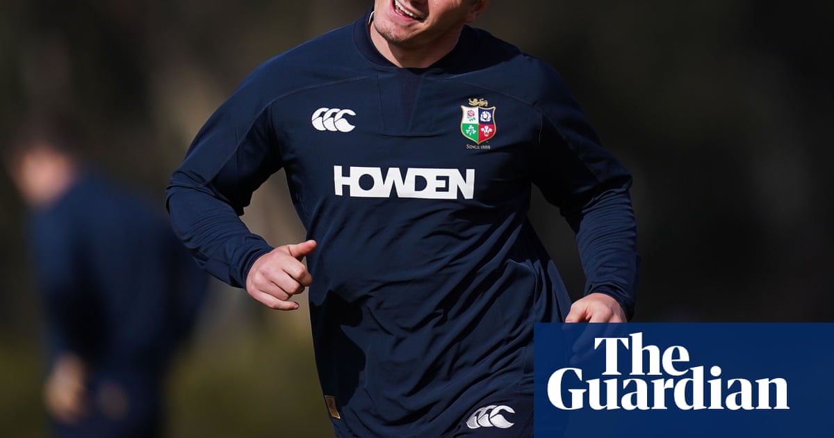 Owen Farrell takes part in first Lions training session as Itoje backs him for England return