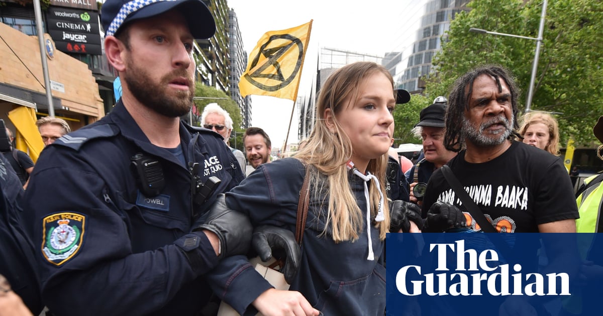 Climate change protests: four teenage girls among 30 arrested in Sydney - The Guardian