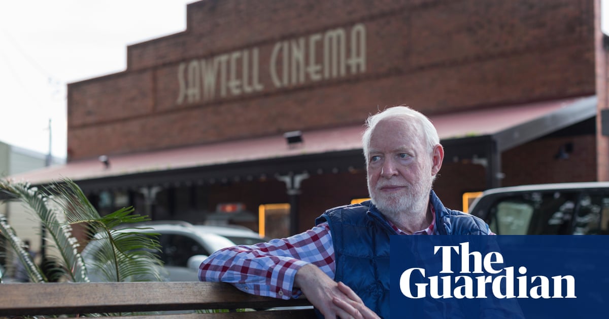 David Stratton, esteemed Australian film critic, dies aged 85