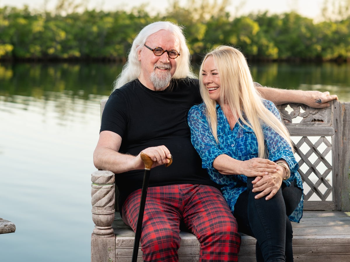 Cuộc phỏng vấn thân mật nhất từ trước đến nay của Billy Connolly (do vợ ông thực hiện): 'Trước đây các diễn viên hài không bao giờ lo lắng về việc nên nói gì cho đúng. Bạn cứ nói ra, và chẳng mấy chốc sẽ nhận ra' | Billy Connolly | The Guardian