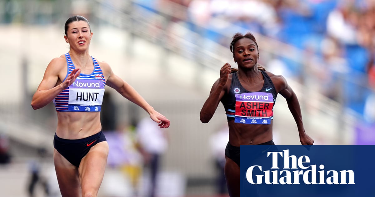 Asher-Smith surges to 200m win and competition best at UK championships