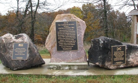 A monument in Bloomfield, Iowa, memorializes a Confederate raid.