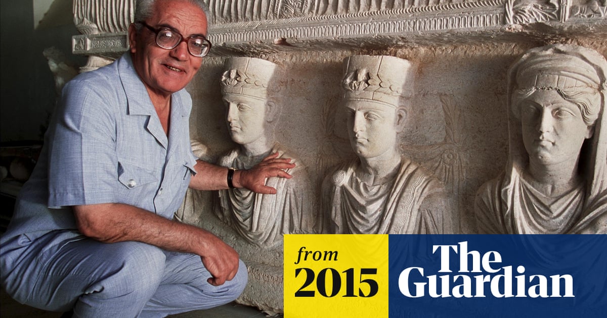 Isis beheads elderly chief of antiquities in ancient Syrian city, official says