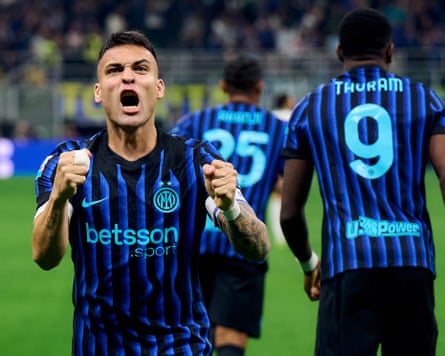 Lautaro Martínez (left) leads the scoring charts in Serie A with 16 goals.