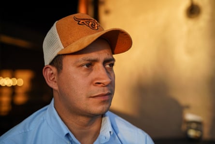 Closeup of Gerardo Vásquez, who is wearing a baseball cap