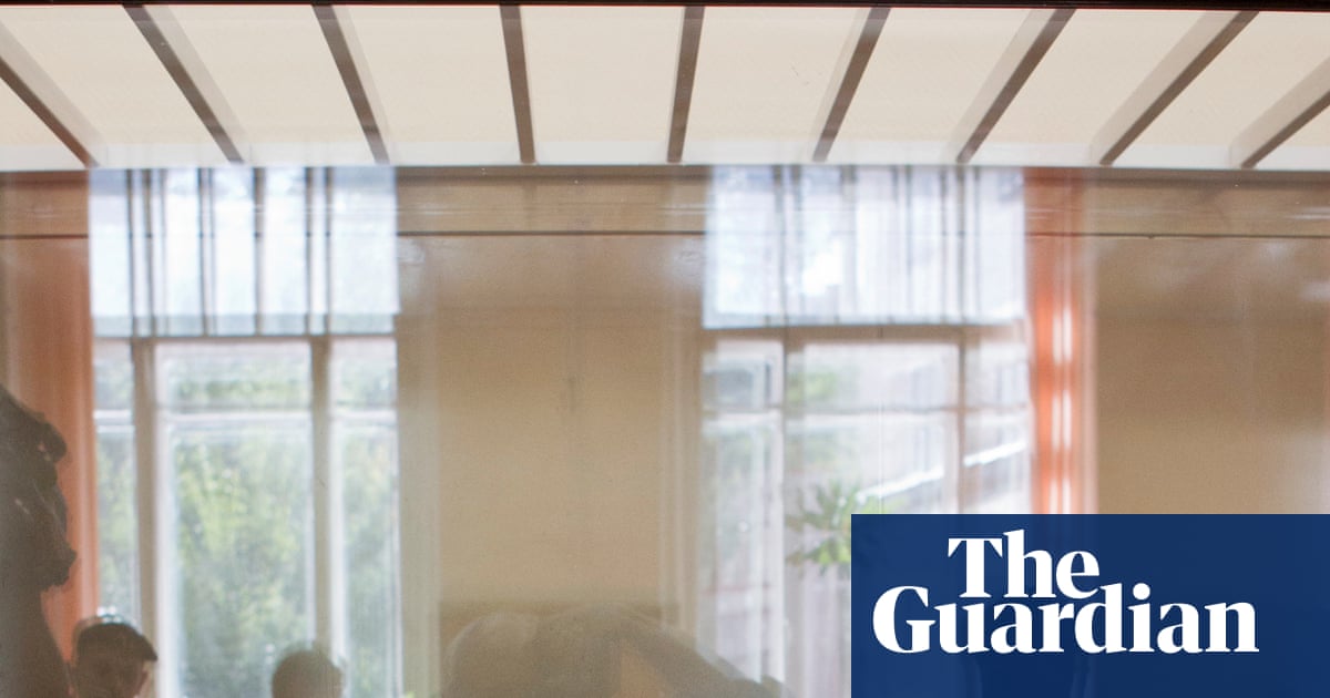 Murder accused tries to escape from Moscow court through ceiling