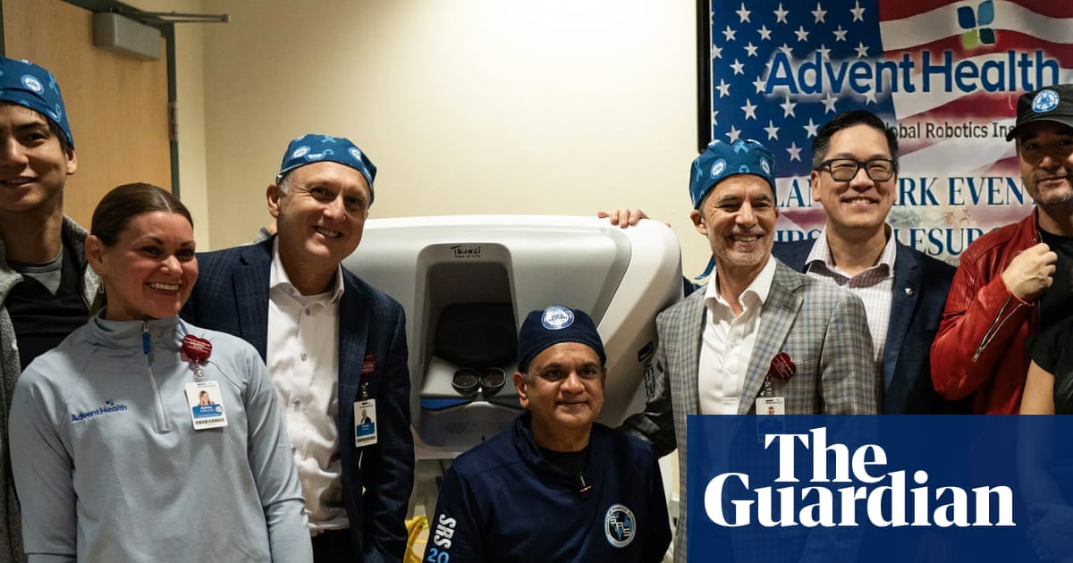 Doctor performs first telerobotic surgery in US, removing prostate from 35 miles away