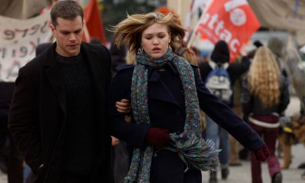 Damon with Julia Stiles as Nicky in The Bourne Supremacy.
