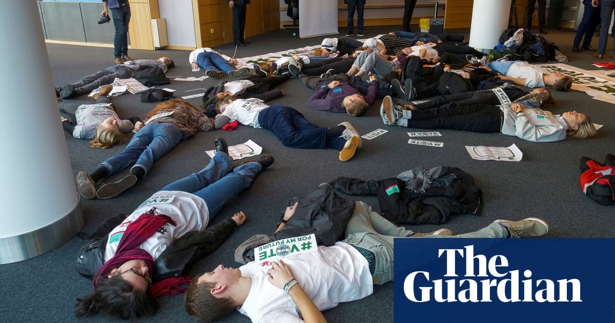 European parliament split on declaring climate emergency - The Guardian
